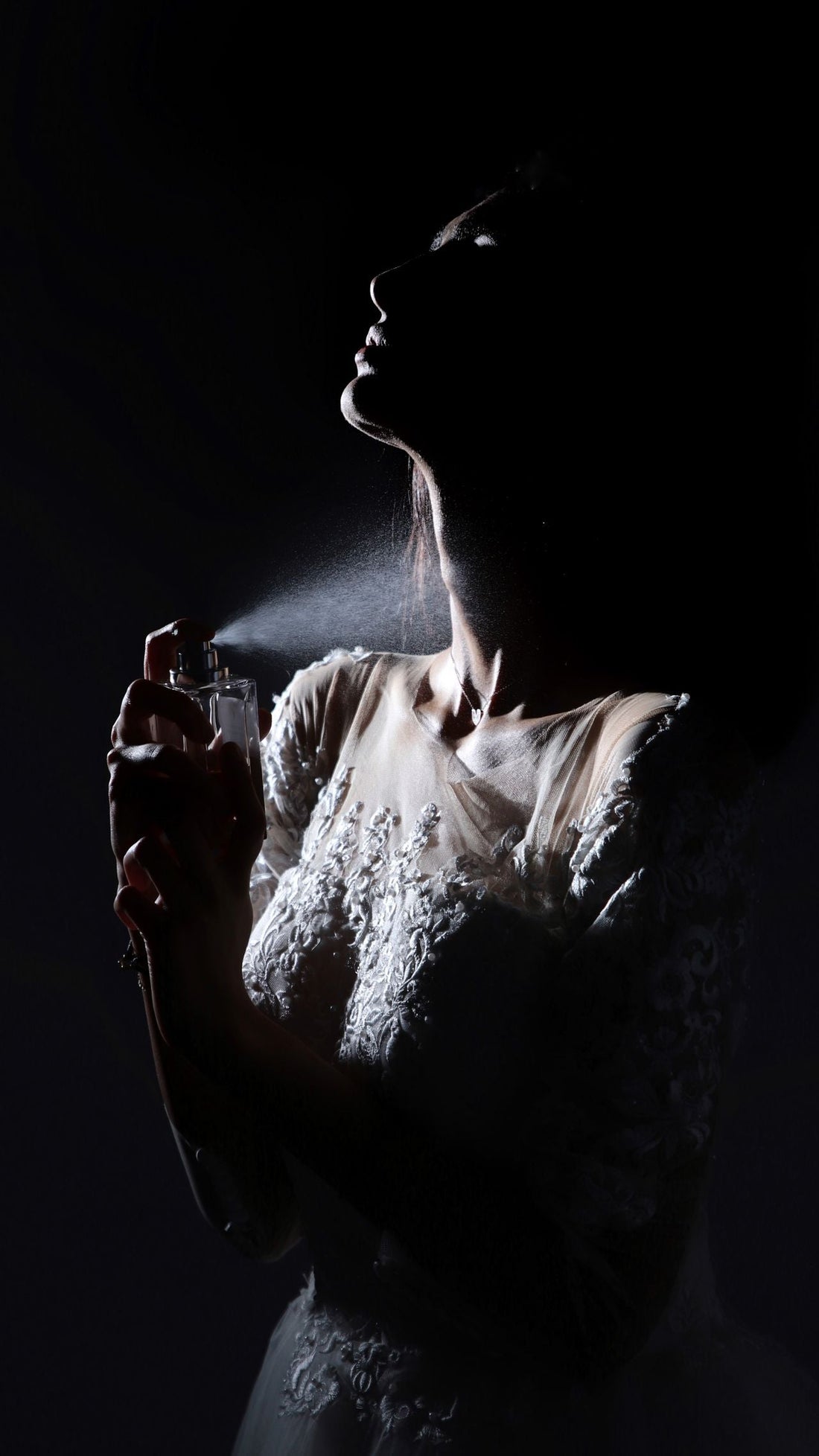 Les odeurs et les parfums : leur pouvoir sur les émotions et le désir