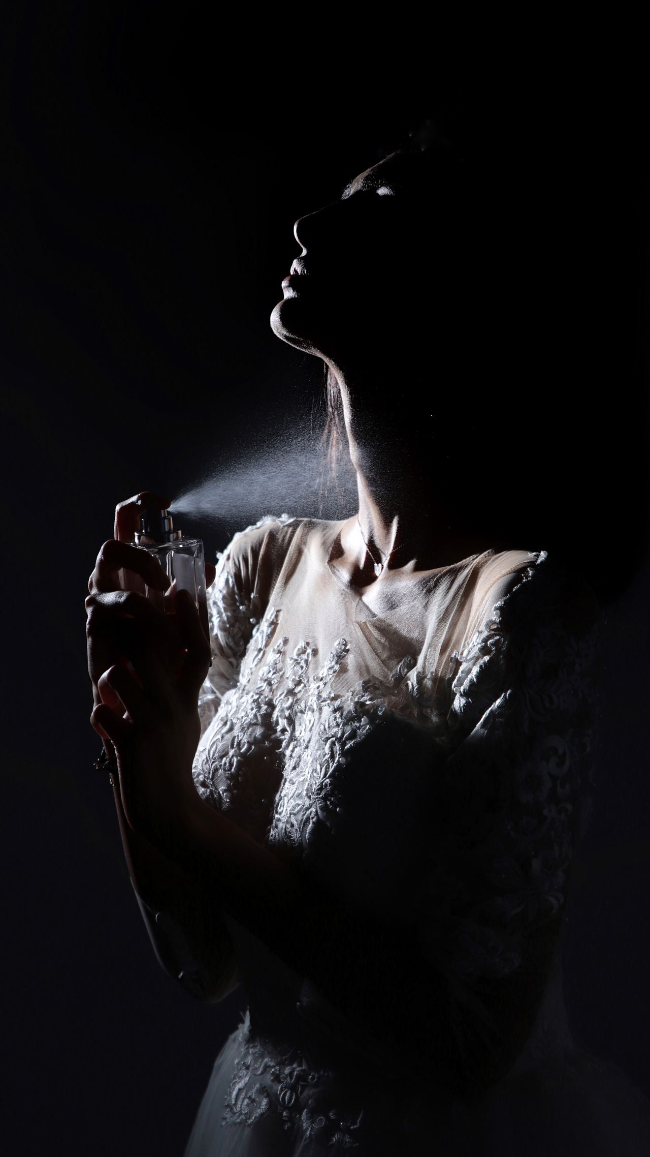 Les odeurs et les parfums : leur pouvoir sur les émotions et le désir